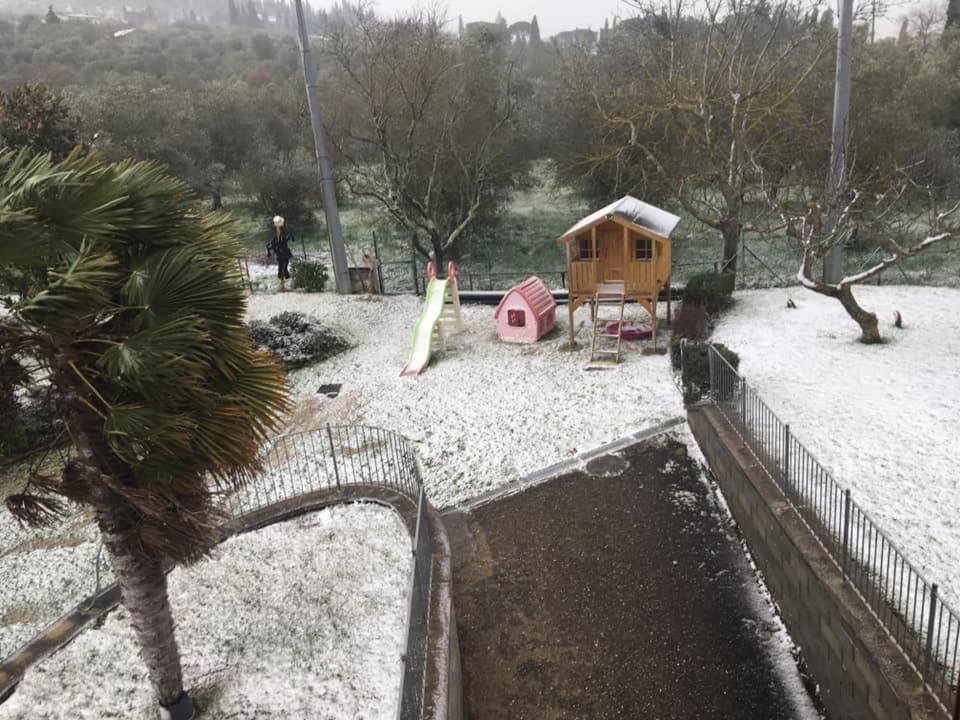 Hostal Le Coccole Del Trasimeno Tuoro sul Trasimeno Exterior foto