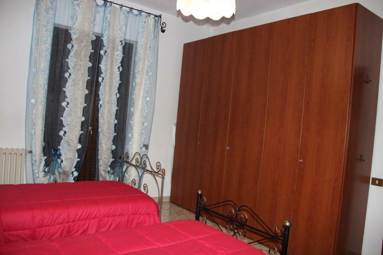 Hostal Le Coccole Del Trasimeno Tuoro sul Trasimeno Exterior foto