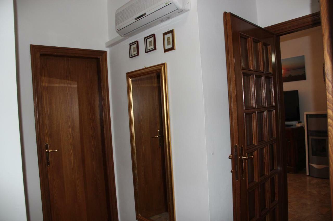 Hostal Le Coccole Del Trasimeno Tuoro sul Trasimeno Exterior foto