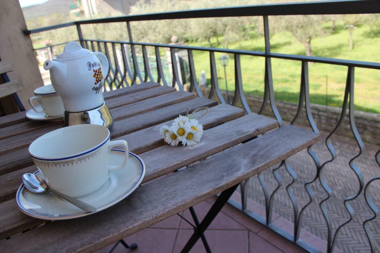 Hostal Le Coccole Del Trasimeno Tuoro sul Trasimeno Exterior foto